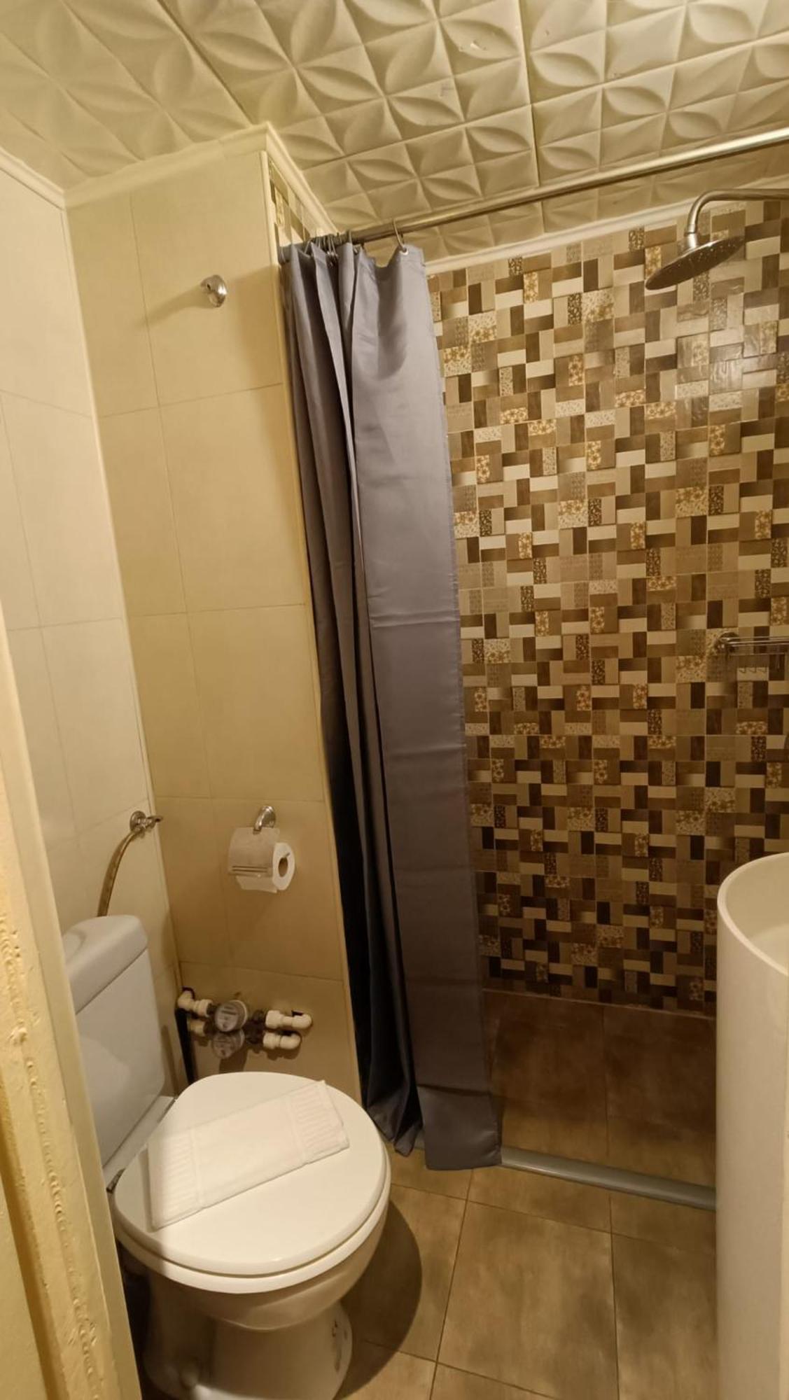 Metro Ultracentral Retreat