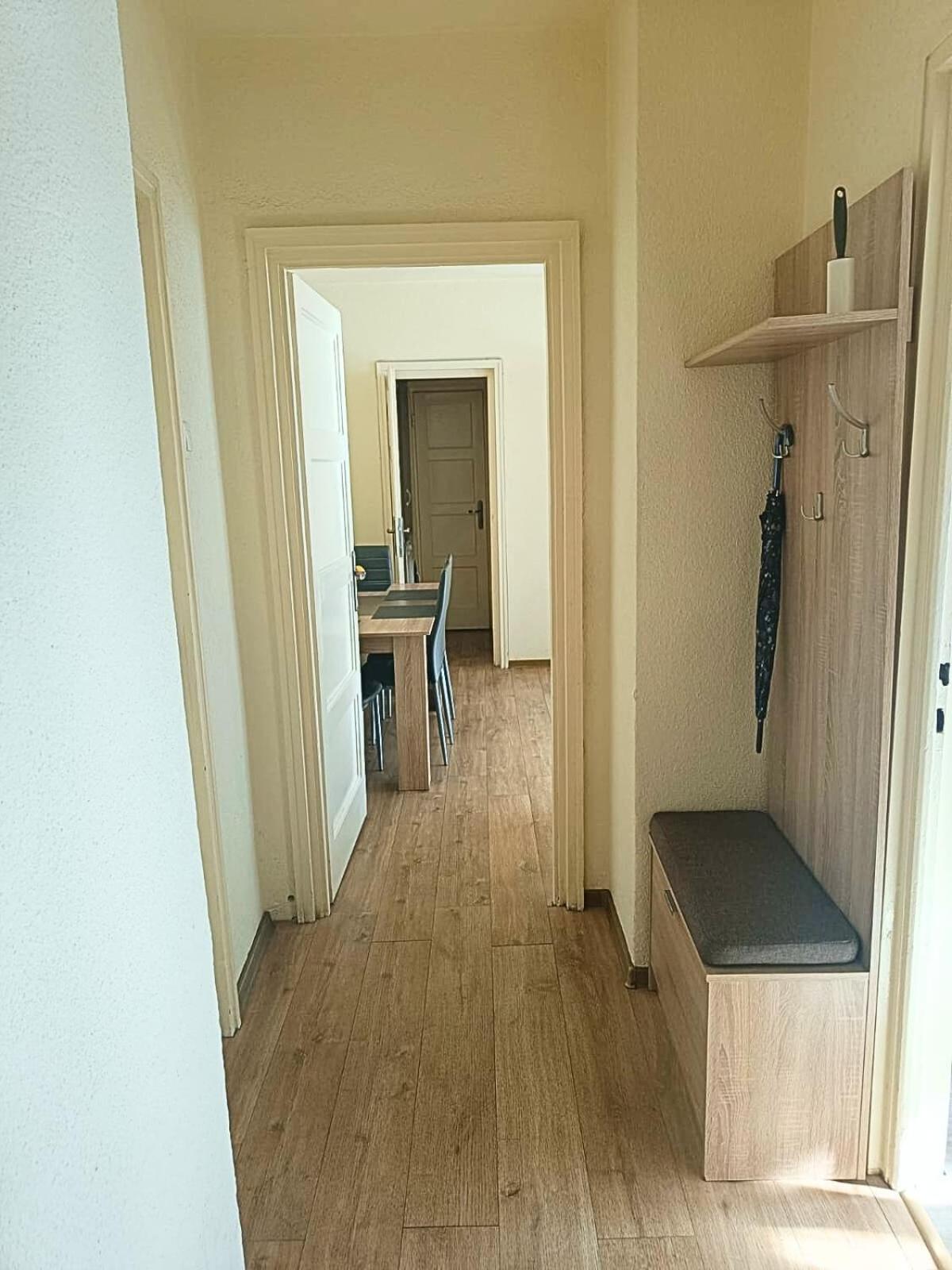 Metro Ultracentral Retreat Apartment *