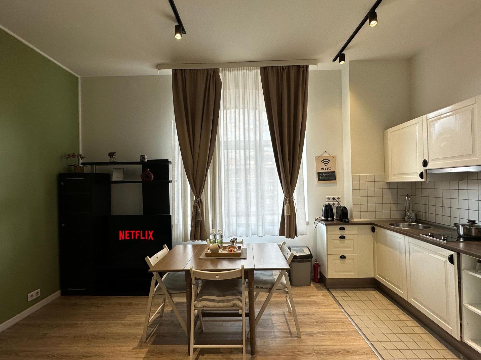 House4you - Balcescu Apartment Bucharest