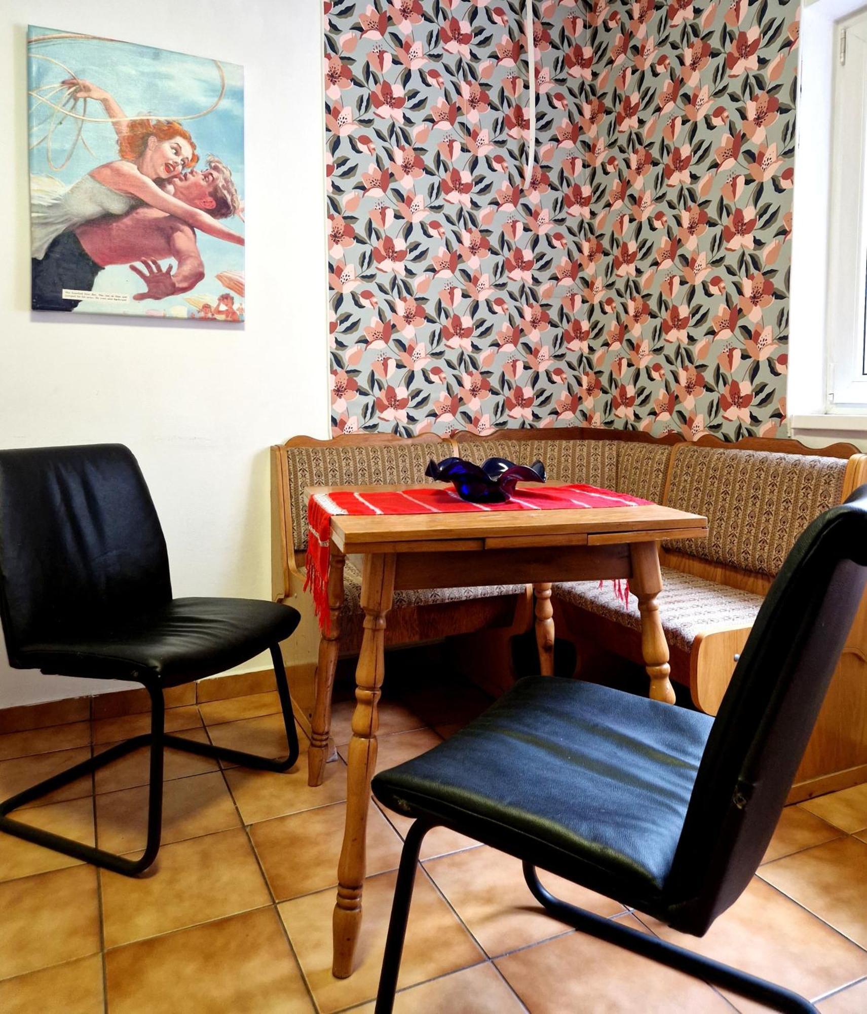 Vintage Apartment