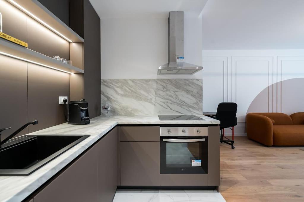 Apartment Orange In One Cotroceni *