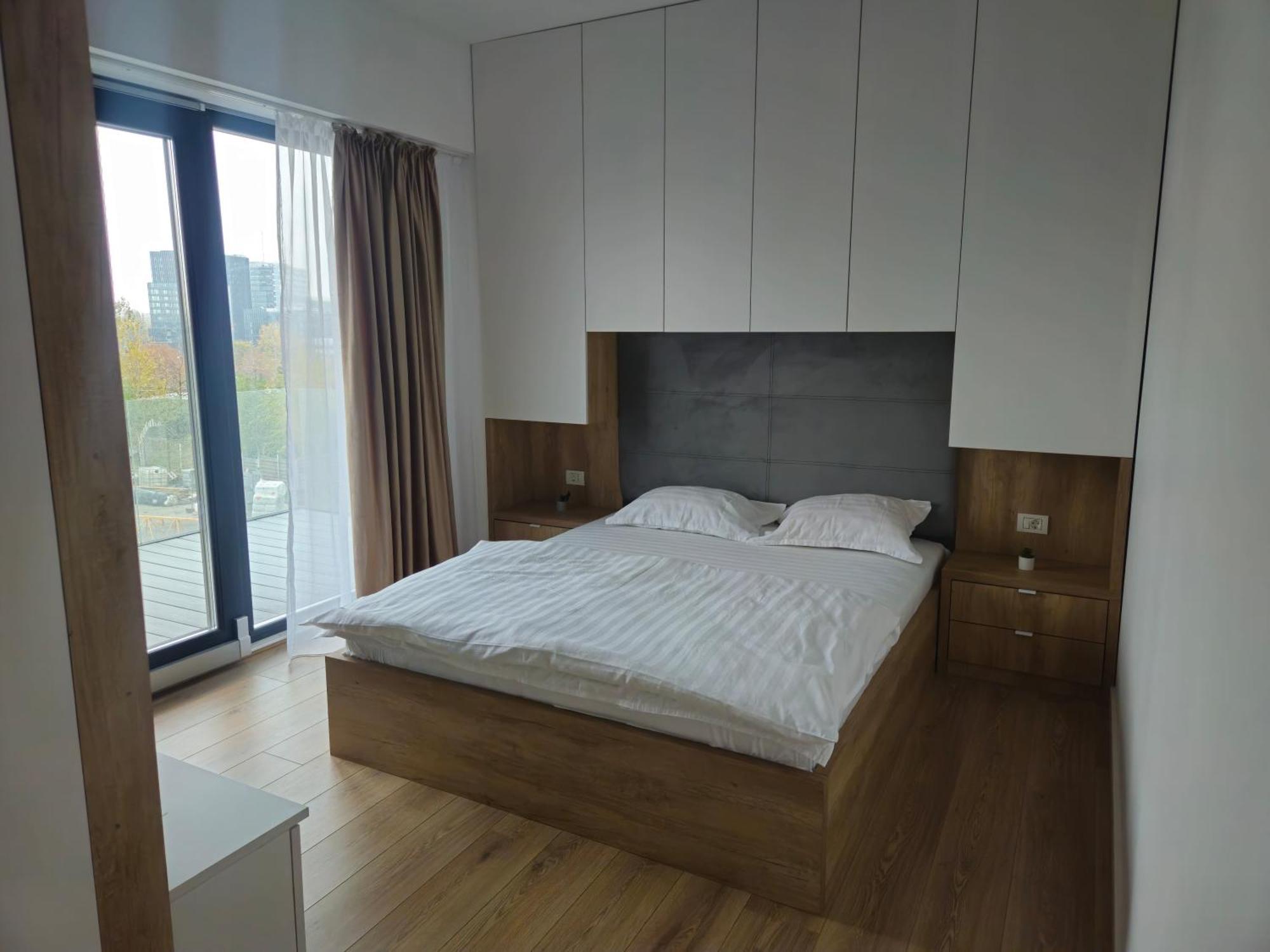 Park Apartment *