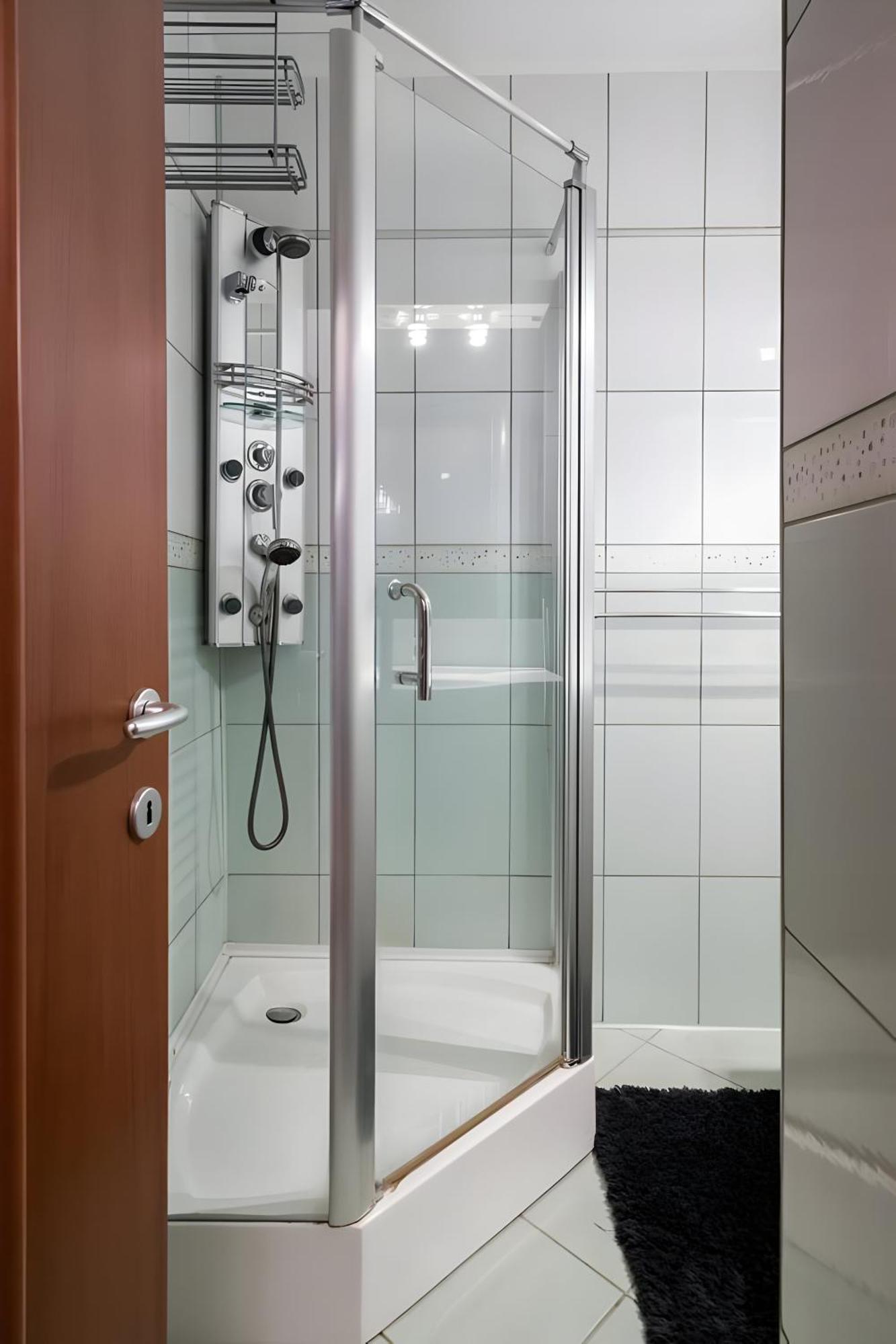 Apartment 2bdr Spacious And Comfy Flat With Amazing Views - Landmark & Bucharest
