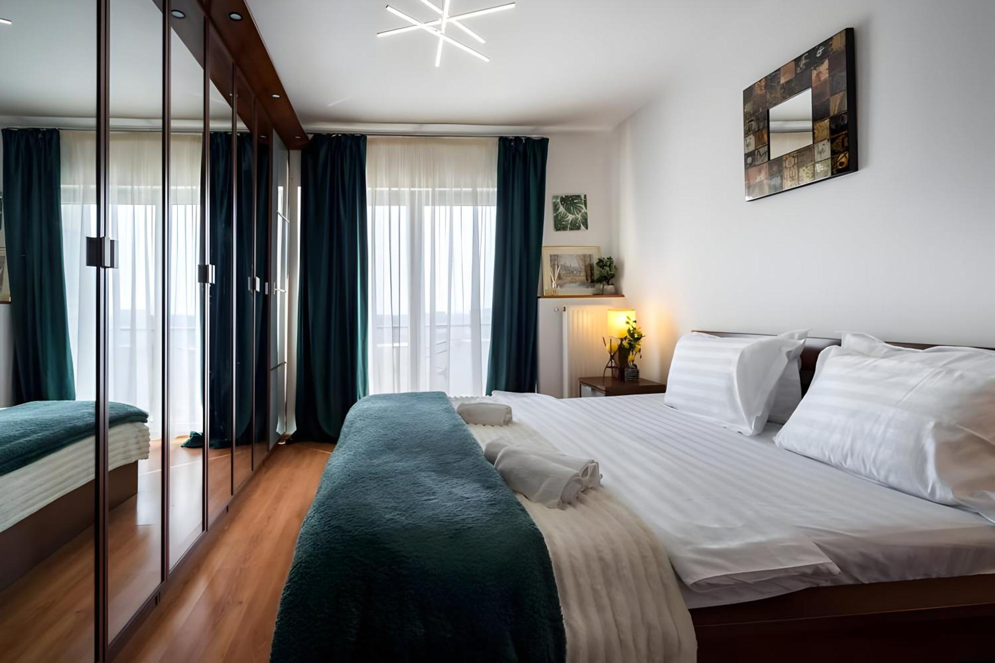 2bdr Spacious And Comfy Flat With Amazing Views - Landmark & Bucharest