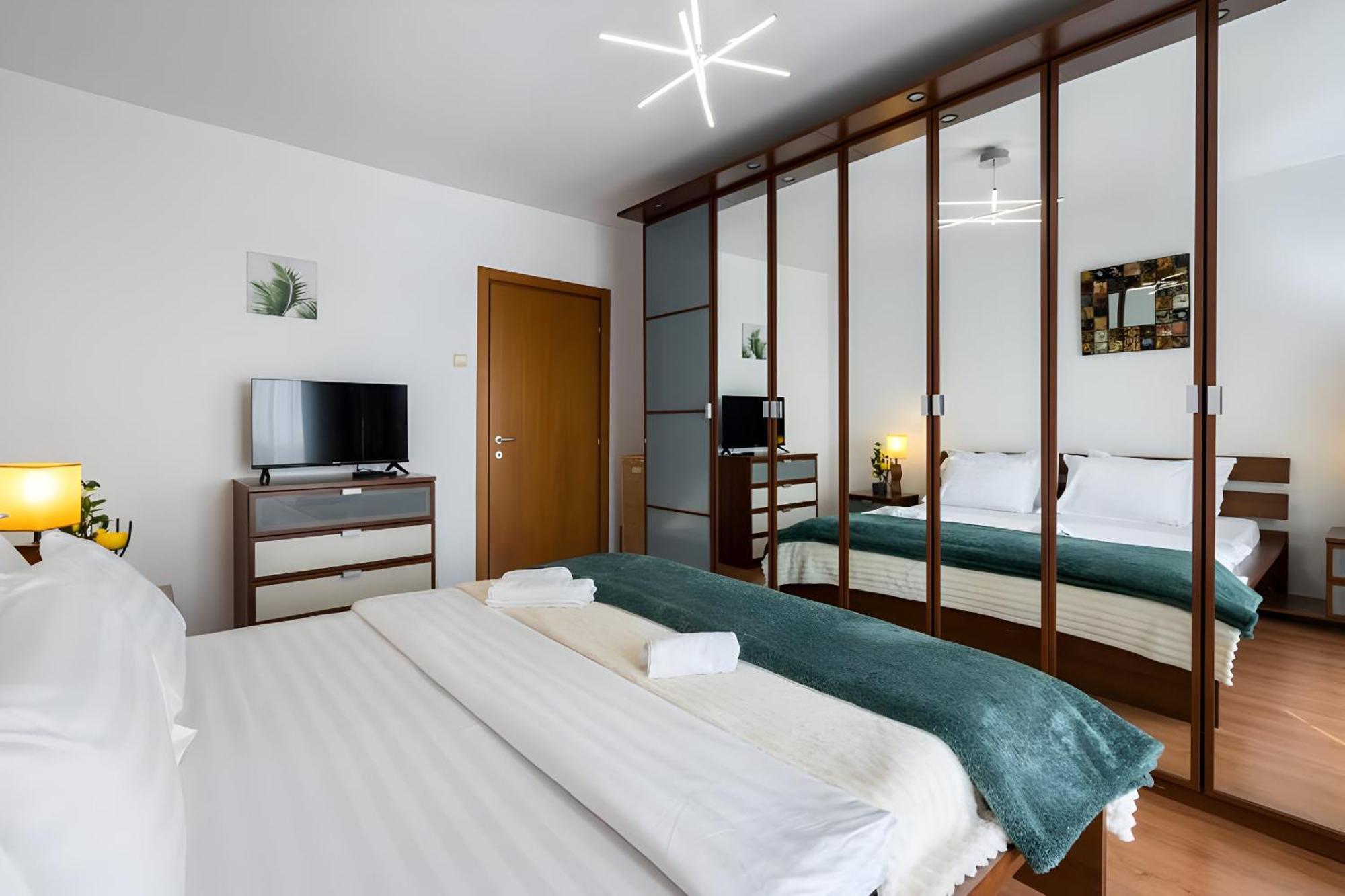 2bdr Spacious And Comfy Flat With Amazing Views - Landmark & Bucharest