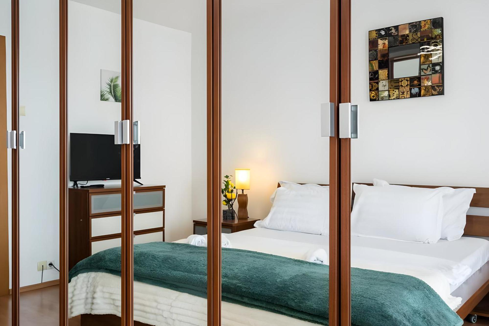 2bdr Spacious And Comfy Flat With Amazing Views - Landmark &
