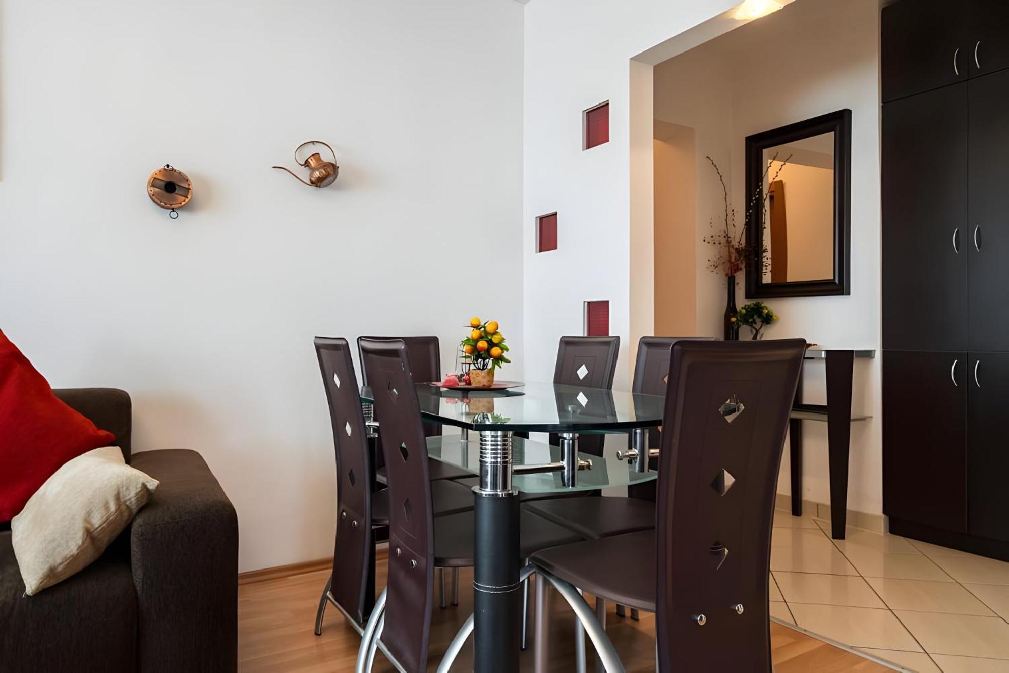 2bdr Spacious And Comfy Flat With Amazing Views - Landmark & * Bucharest