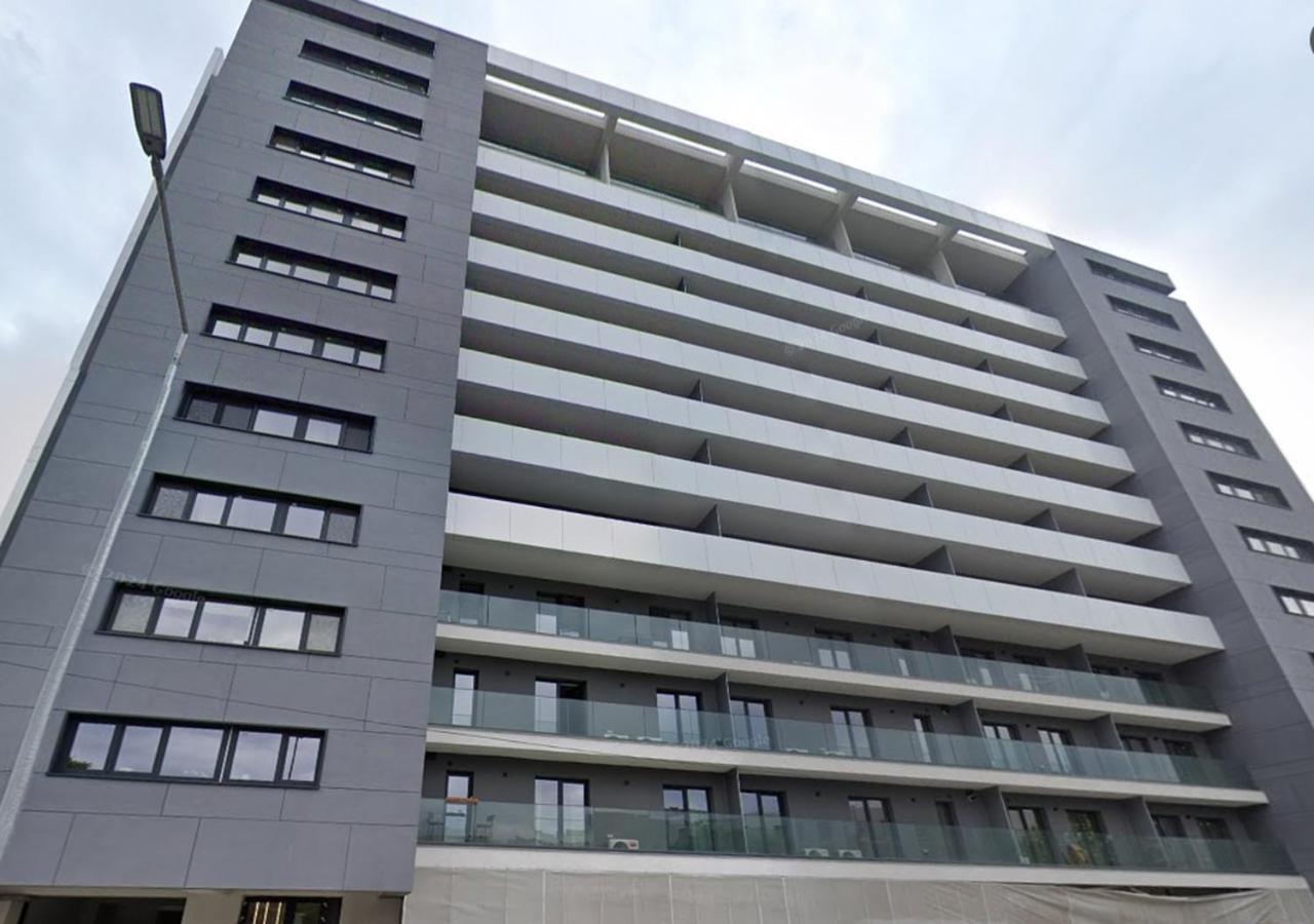 Luca - Luxury Park-view With Balcony & Parking