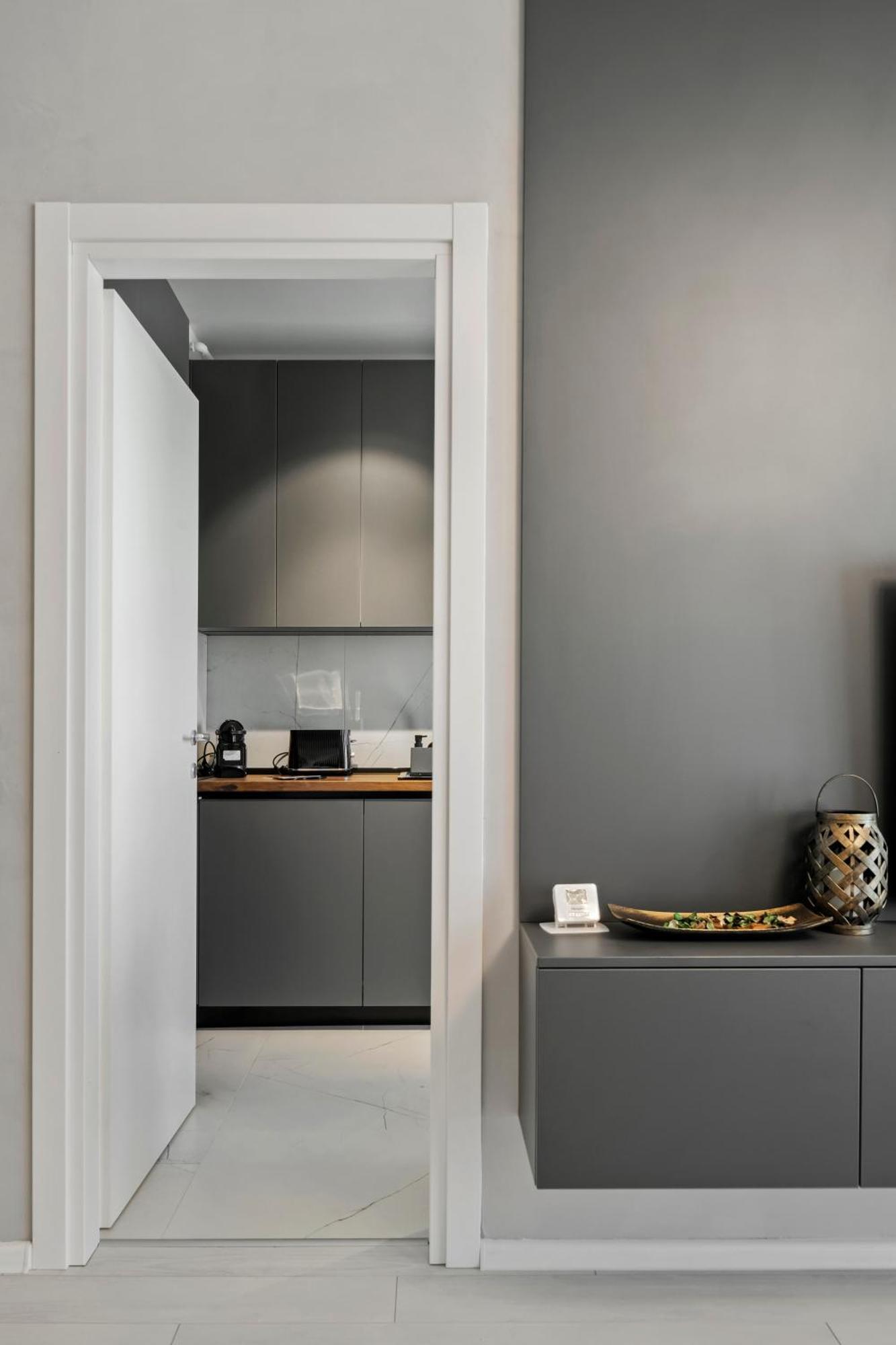 Ultra-modern & Spacious 2br With Balcony * Bucharest