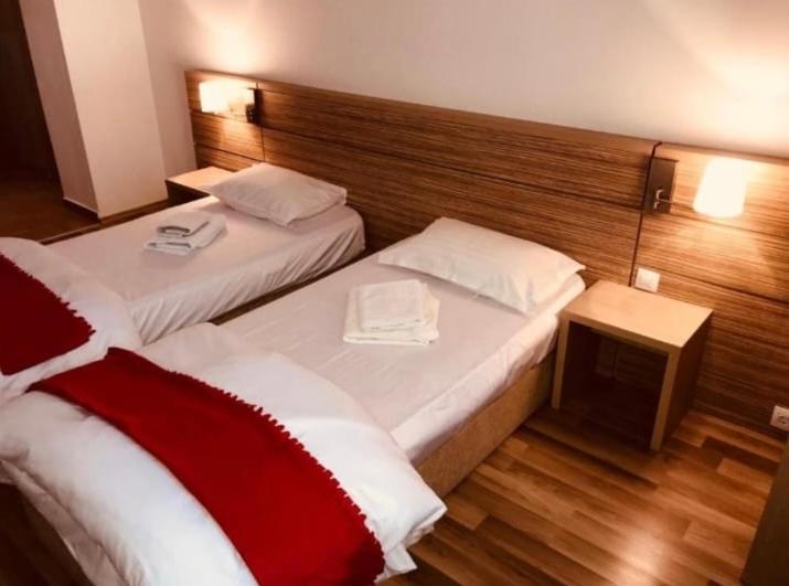 Premier Flat With Parking Apartment Bucharest