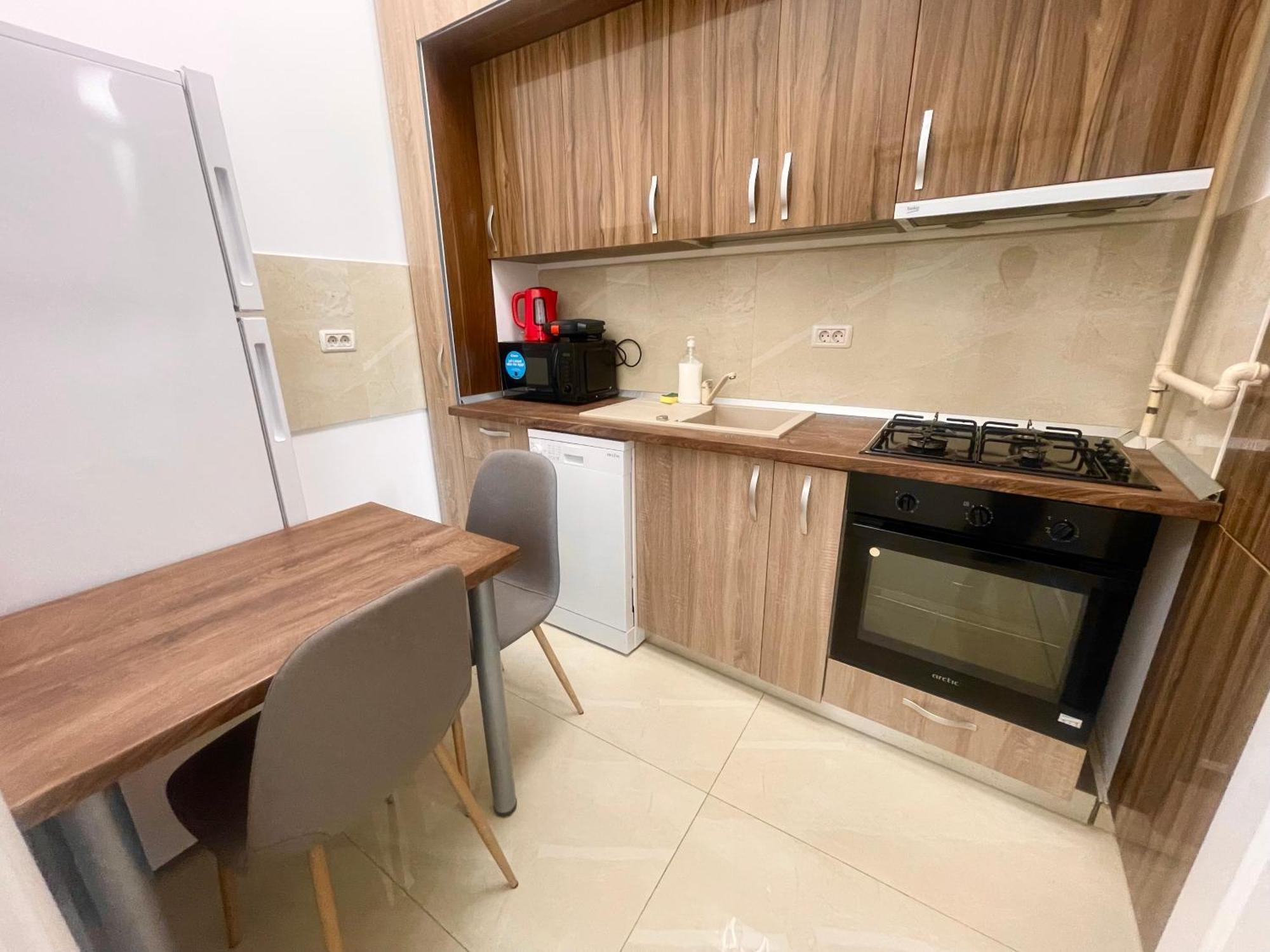 Adress Dd19 Apartment *