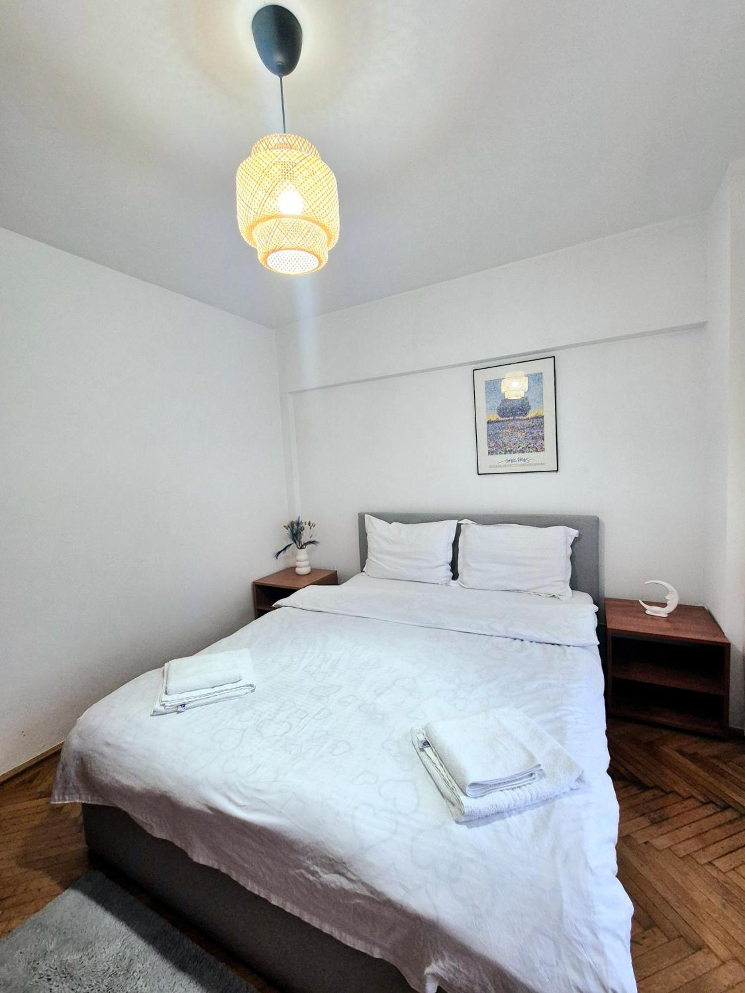 Next 2 Parliament - Tranquil Unirii - Airy & Comfy With Parking Apartment Bucharest