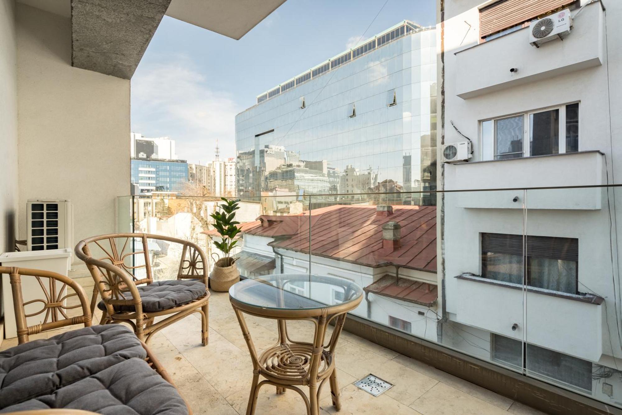 Uphome Aparthotel *