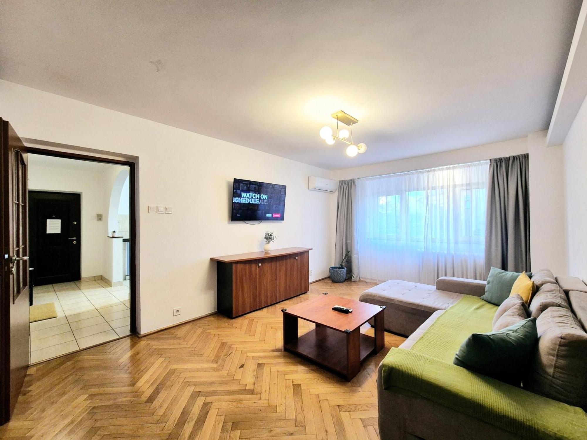 Apartment Next 2 Parliament - Tranquil Unirii - Airy & Comfy With Parking *