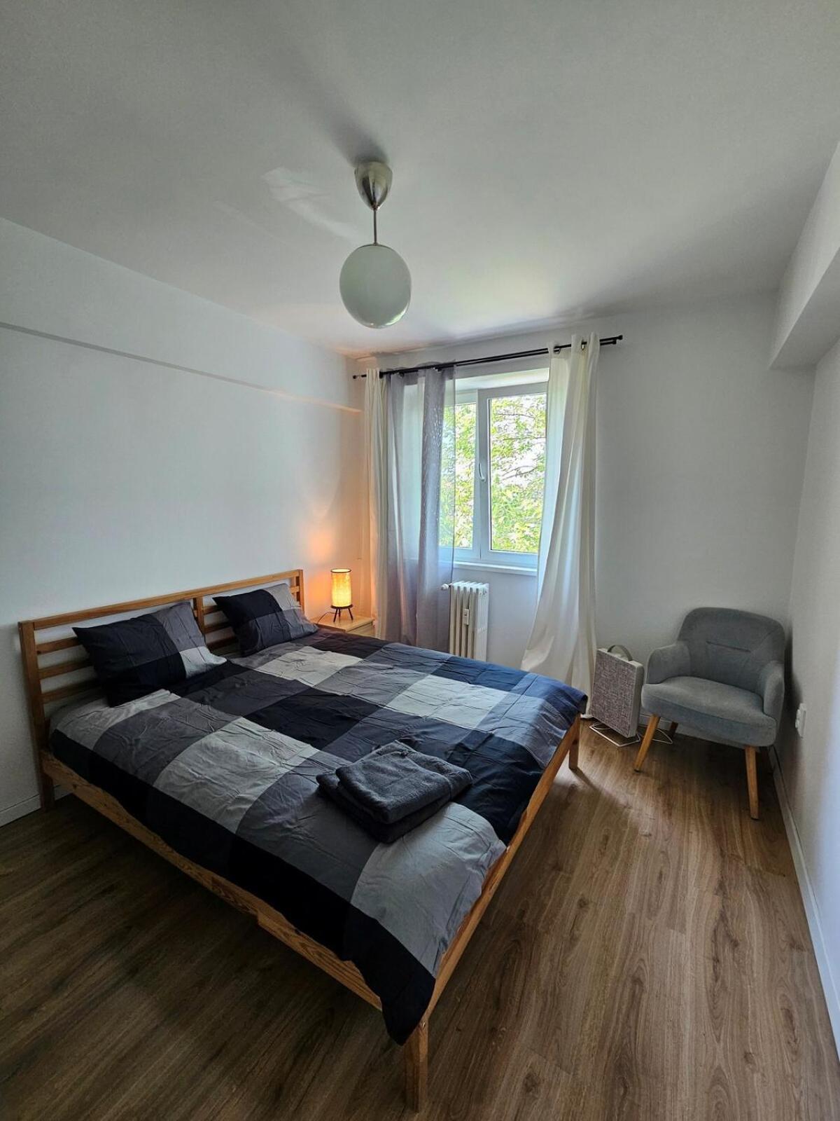 1 Bedroom Flat Full Of Sun *