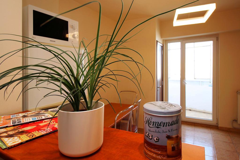 Bucharest Apartments * Bucareste