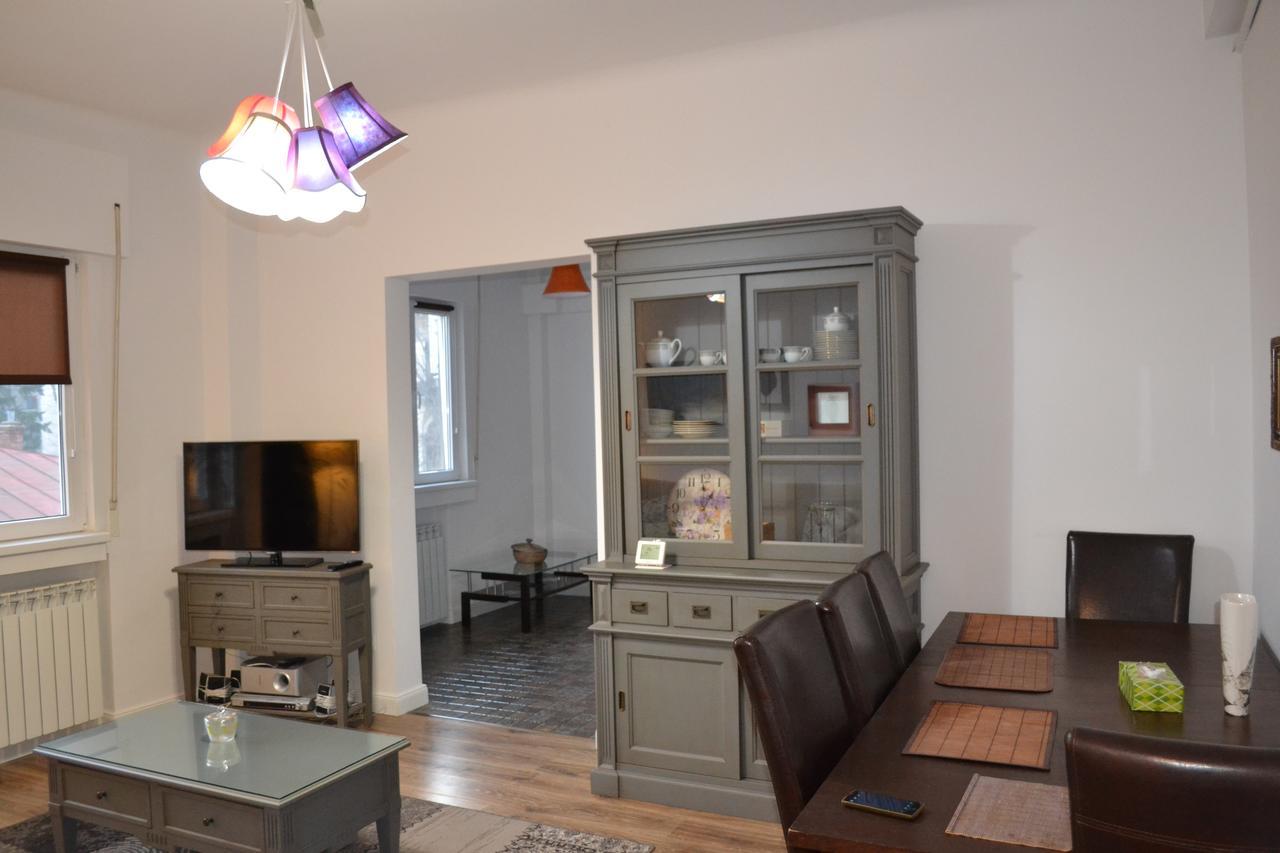 Victoria Plaza Two Bdr Apt