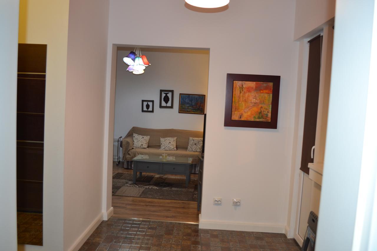 Victoria Plaza Two Bdr Apt
