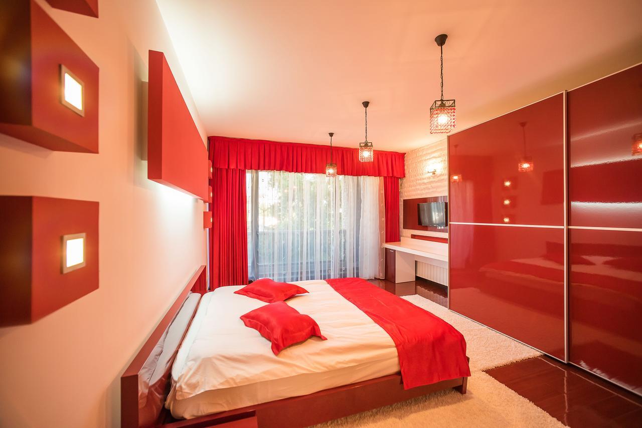 Simple Self Check In Homestay Bucharest