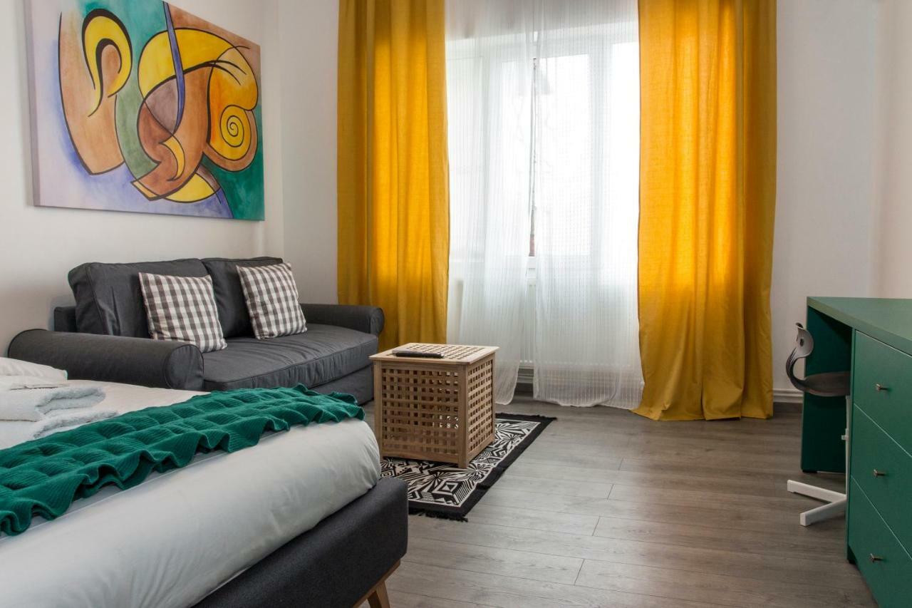 Premium By Mrg Bucureşti
