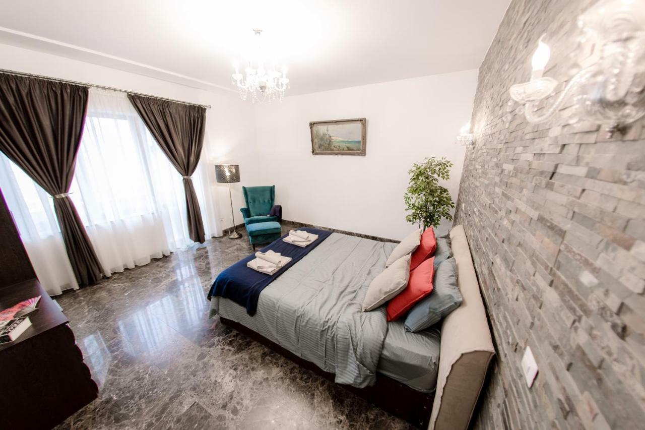 Sun Residences Intercontinental Apartment