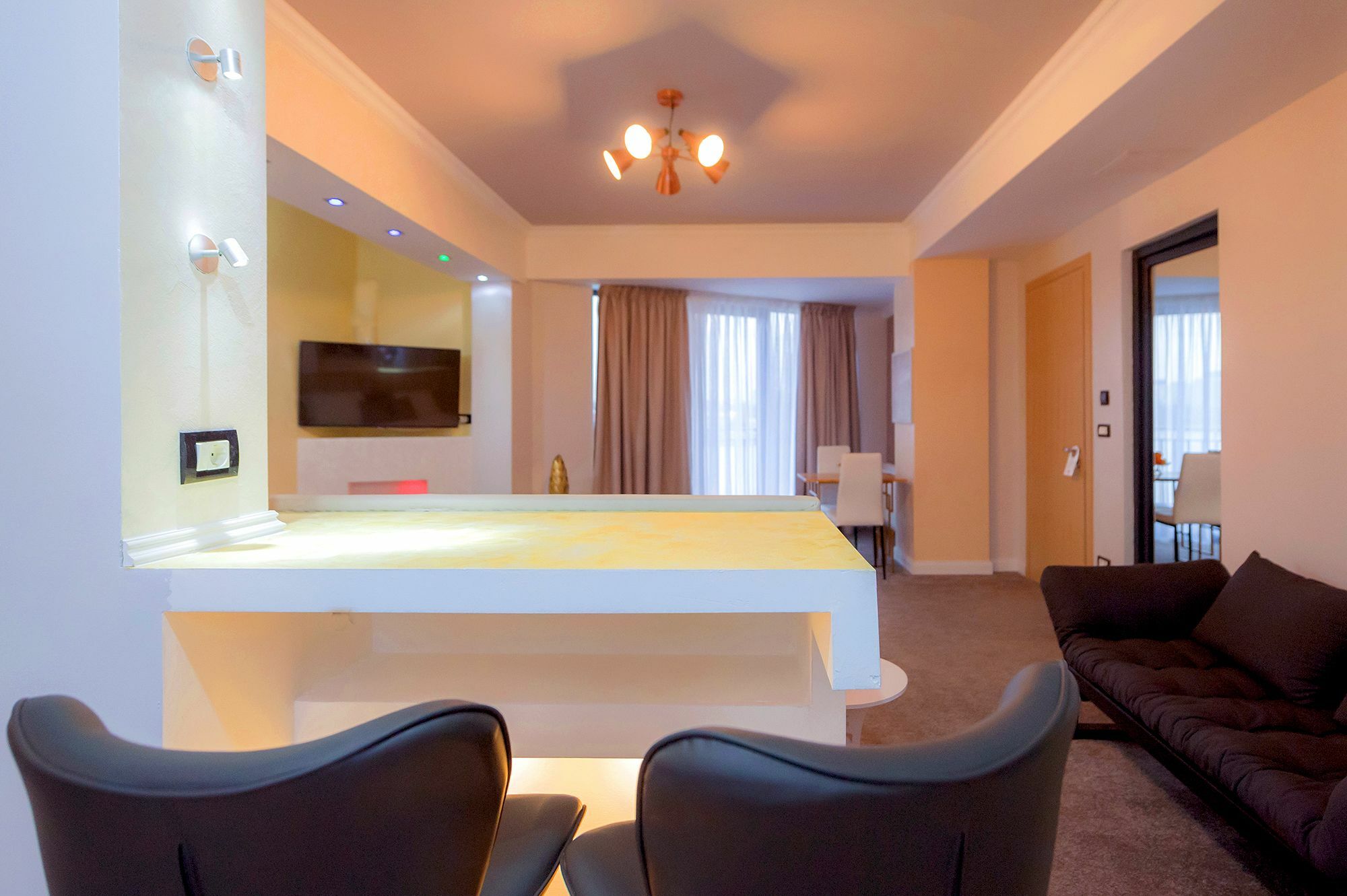 Brater Luxury Hotel 3*