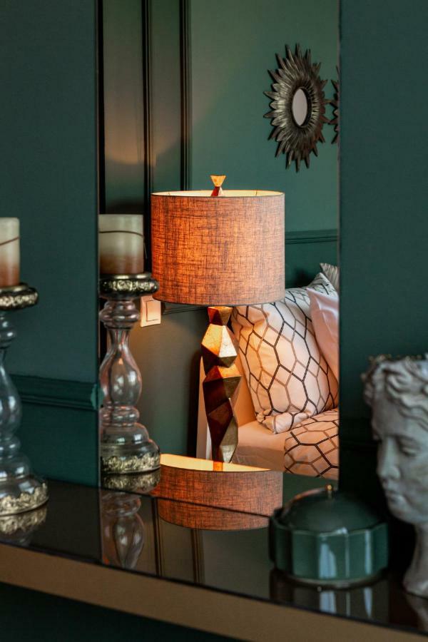 Apartment Emerald Rhapsody