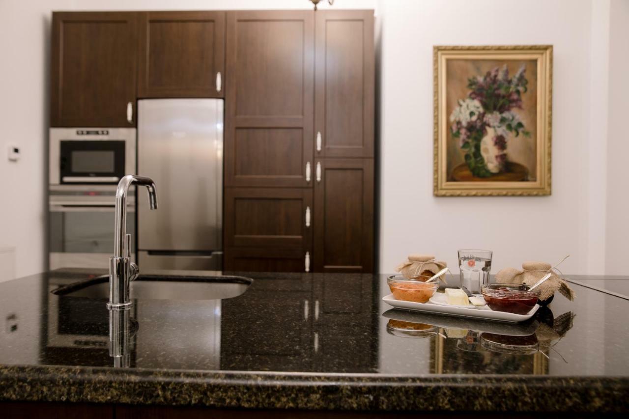 Sun Residences Intercontinental Apartment