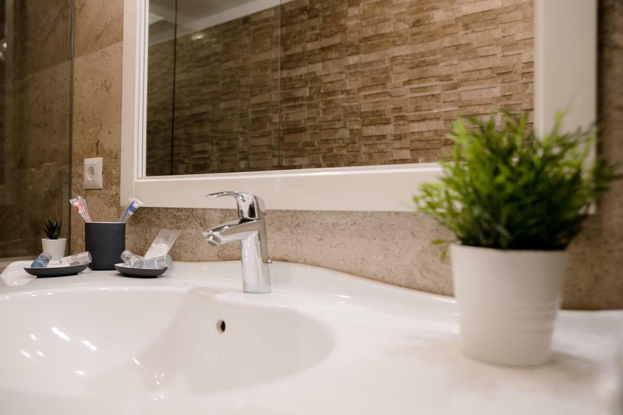 Sun Residences Intercontinental Apartment *