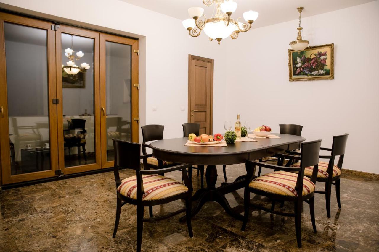 Sun Residences Intercontinental Apartment