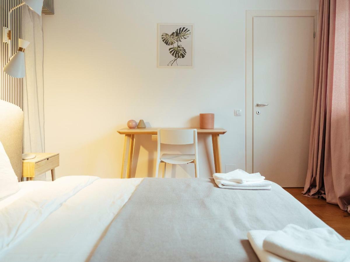 Boutique Luxury Flats - La Maison Du Petit Paris * Bucharest