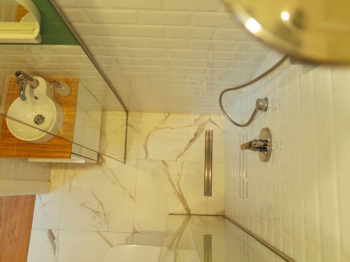 Apartment Boutique Luxury Flats - La Maison Du Petit Paris Bucharest