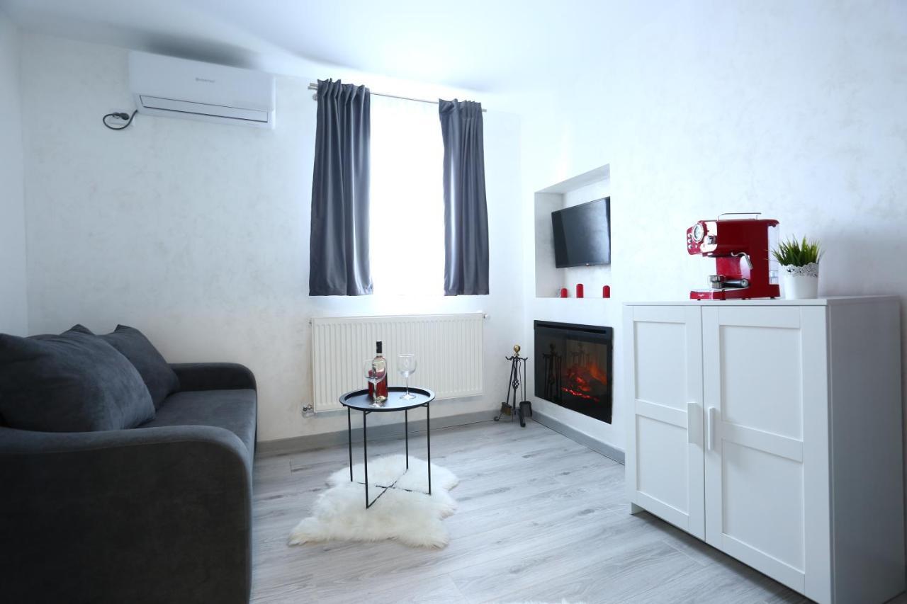 Simona Maria 2 Bucharest