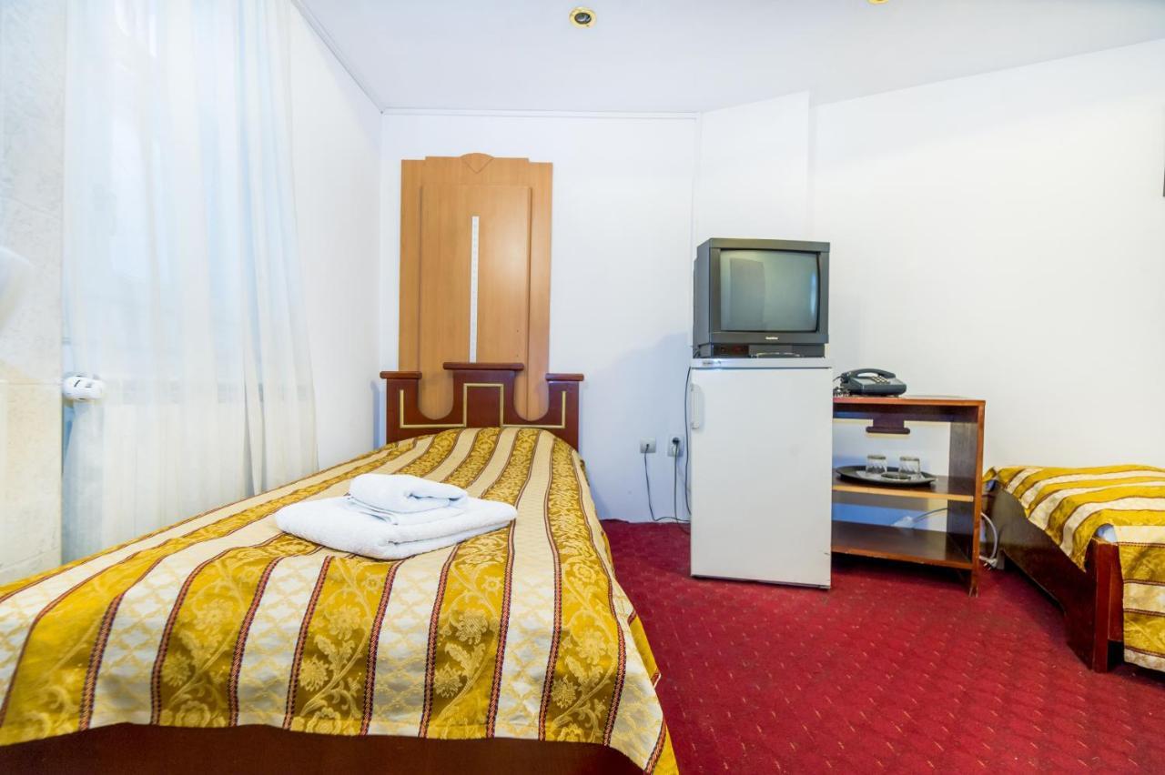 Carpati Imparatul Romanilor * Bucharest