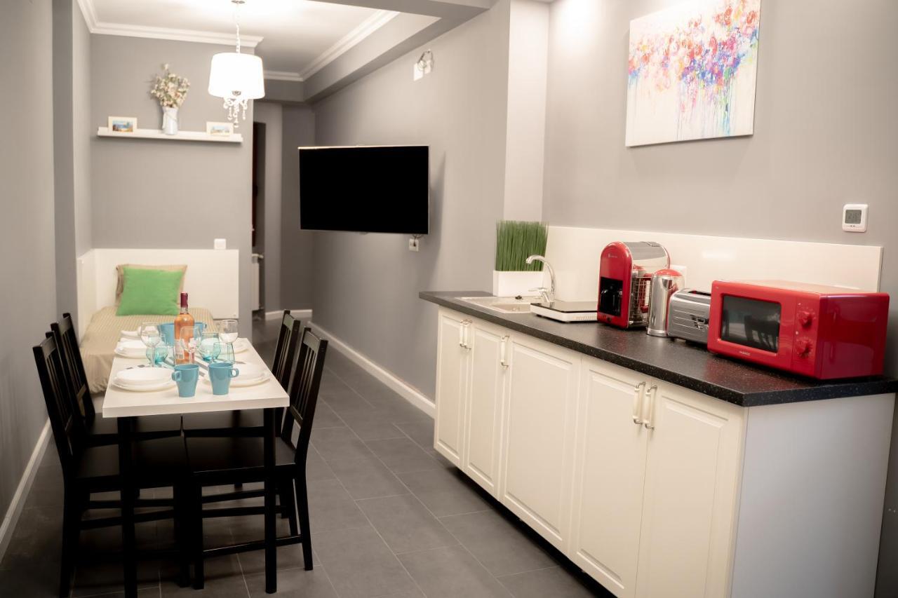 Sun Residences Intercontinental Apartment