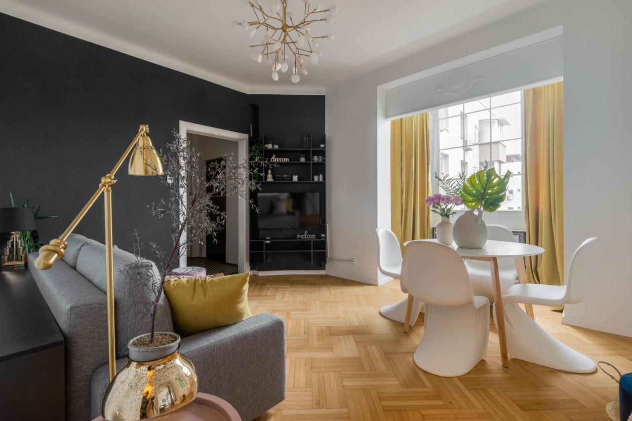Little Paris By Urbanesq Apartment
