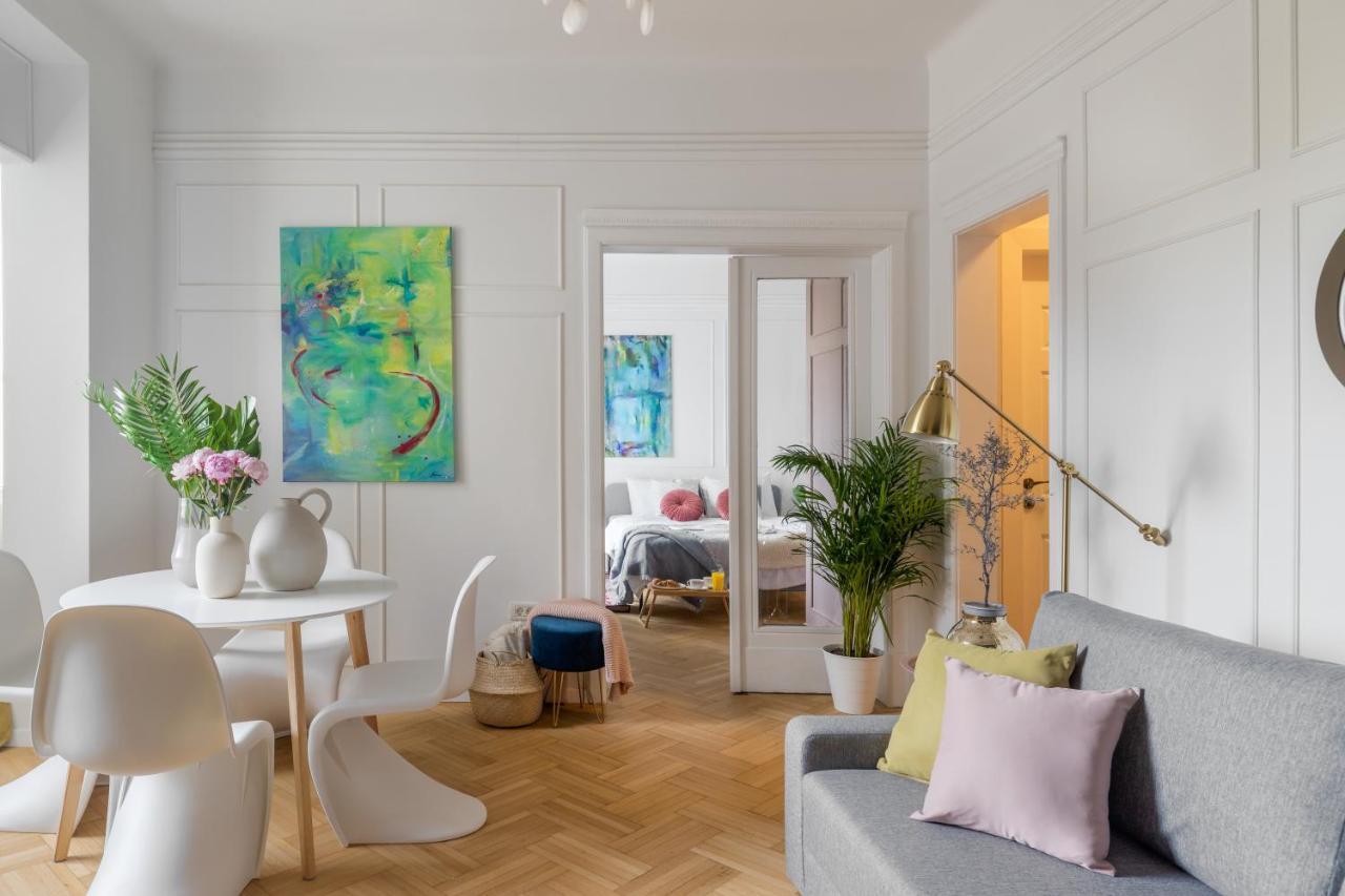 Apartment Little Paris By Urbanesq *