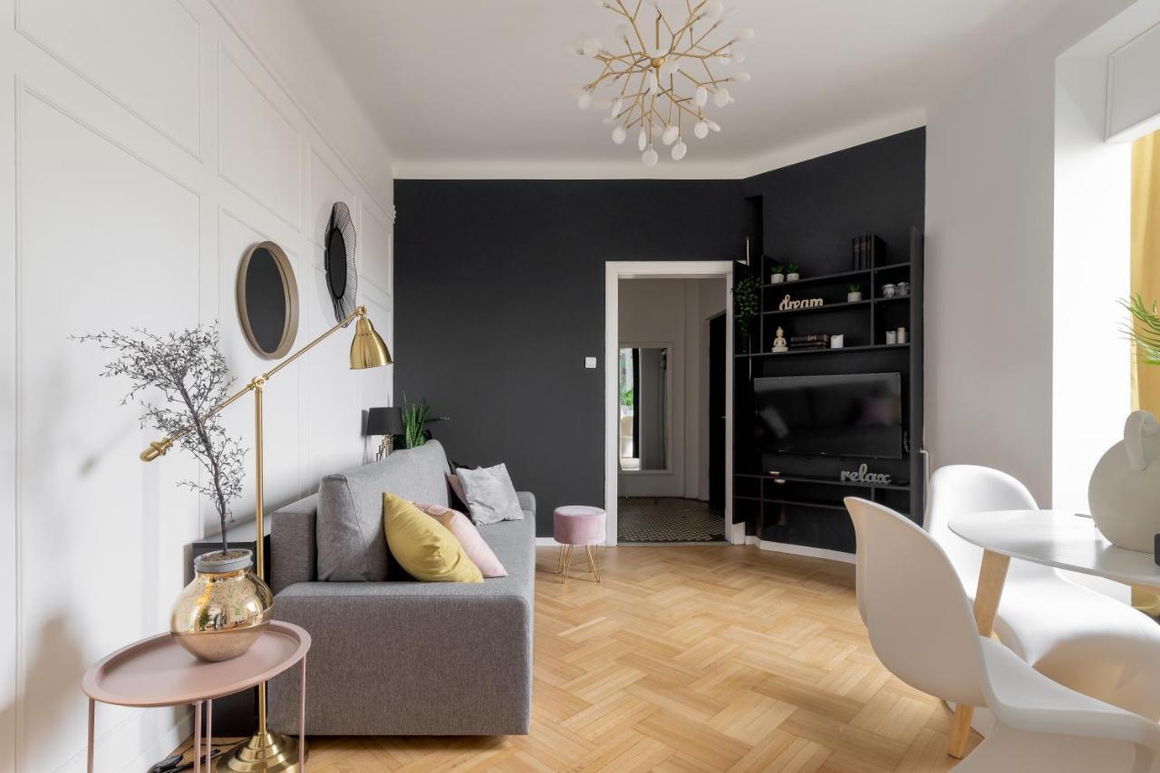 Little Paris By Urbanesq Apartment *