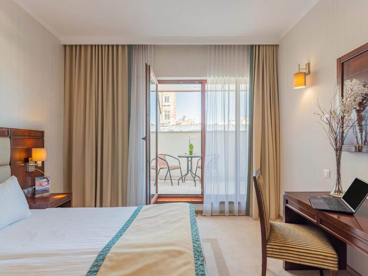 Concorde Old Hotel 4*