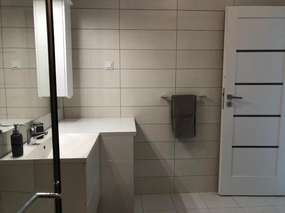 Luxury Westpark 2-room Lakeview W5 Bucureşti