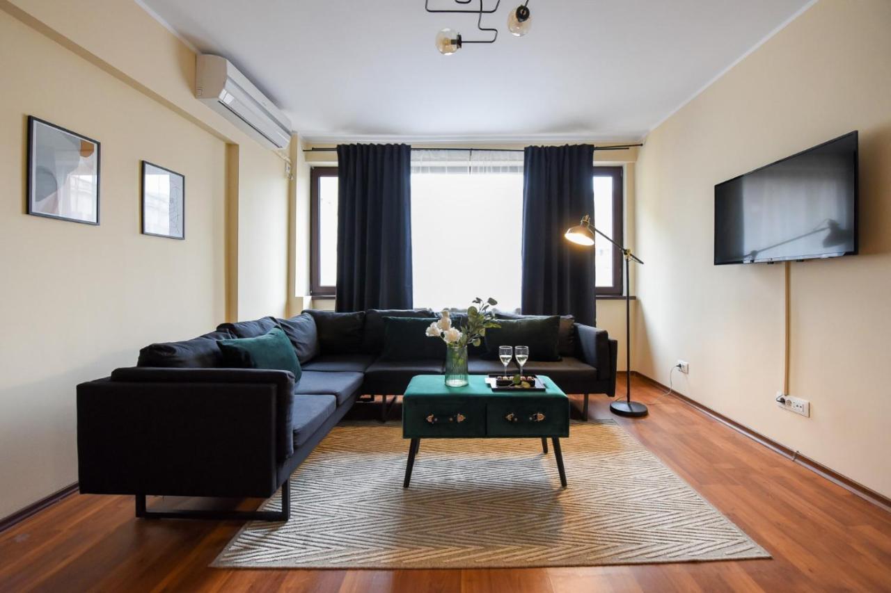 The Chic & Modern - Homey *