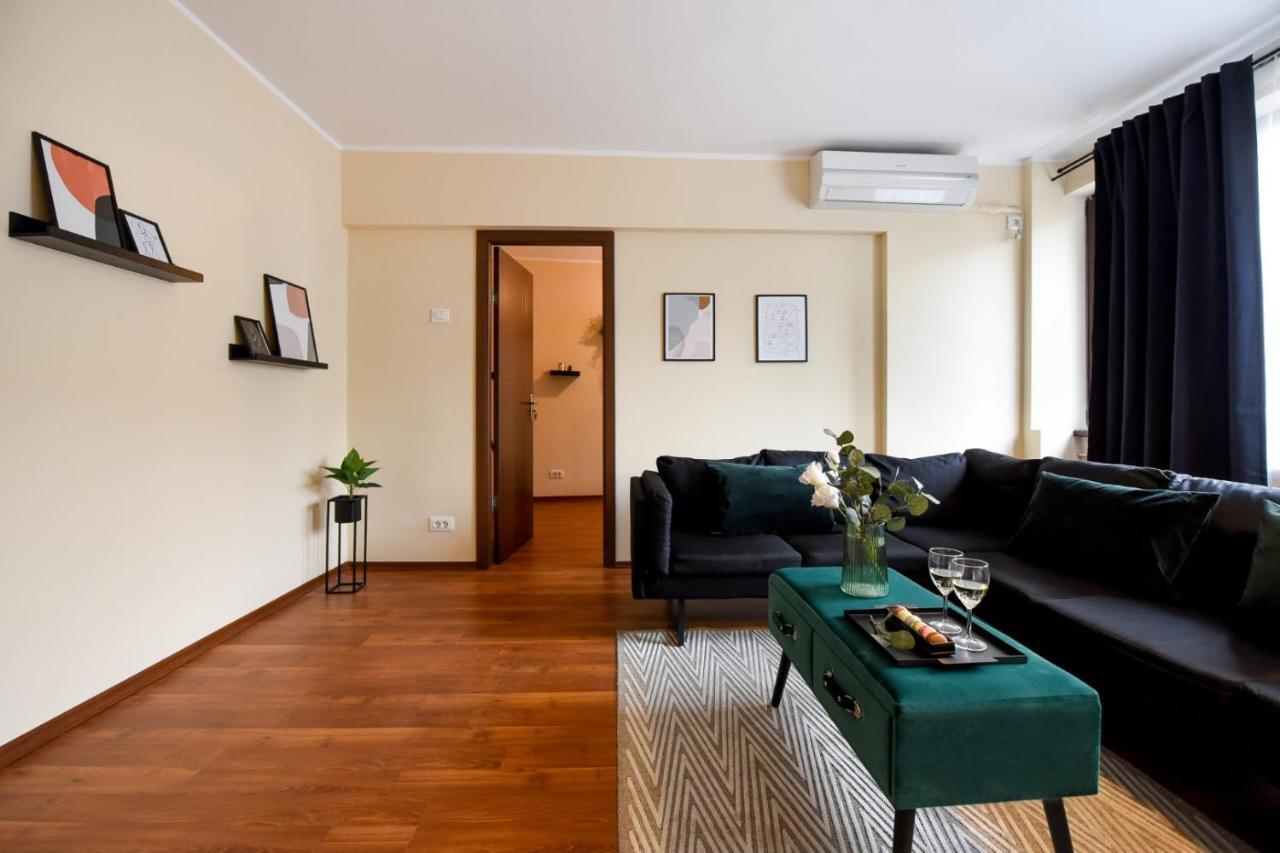 The Chic & Modern - Homey *