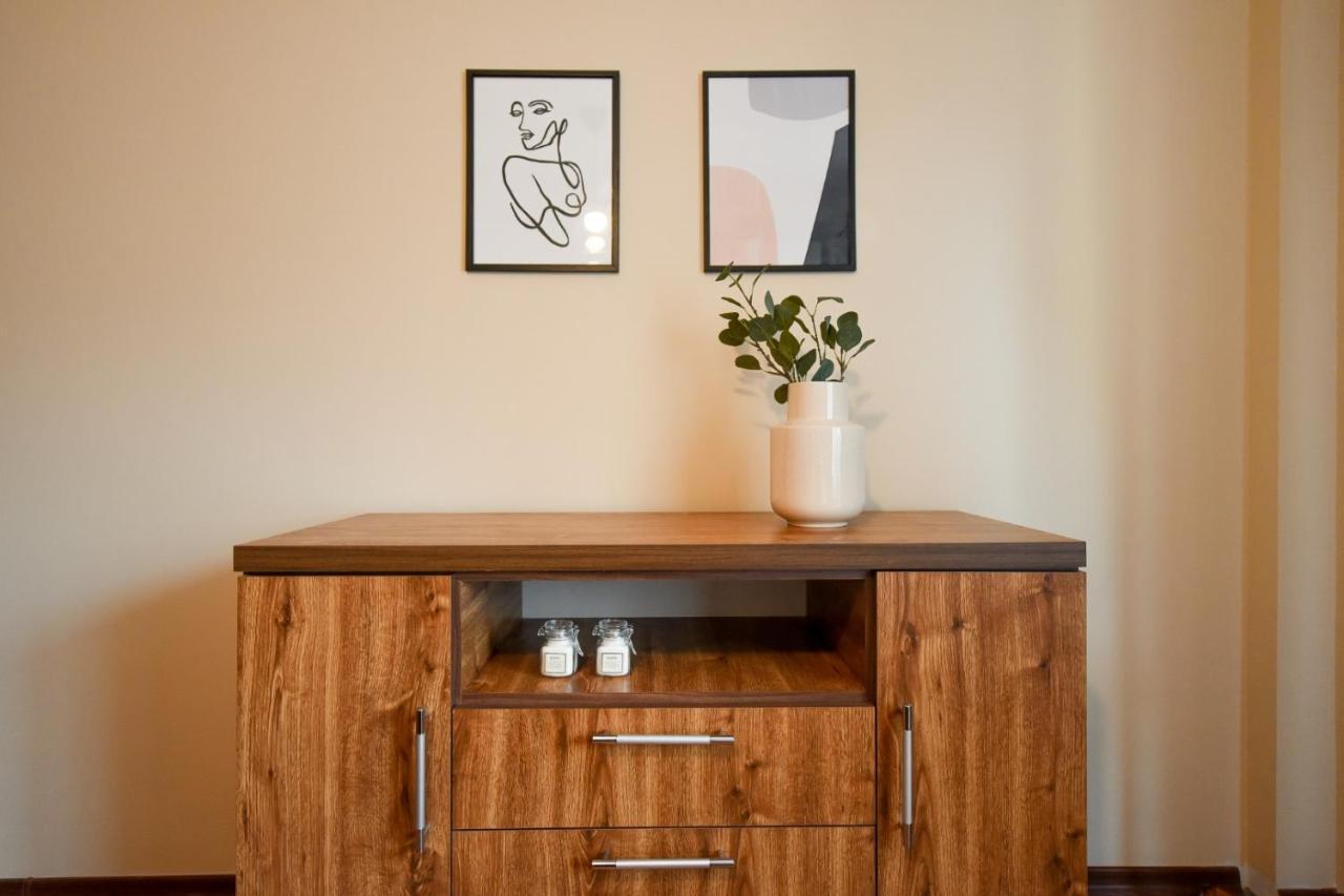 The Chic & Modern - Homey *